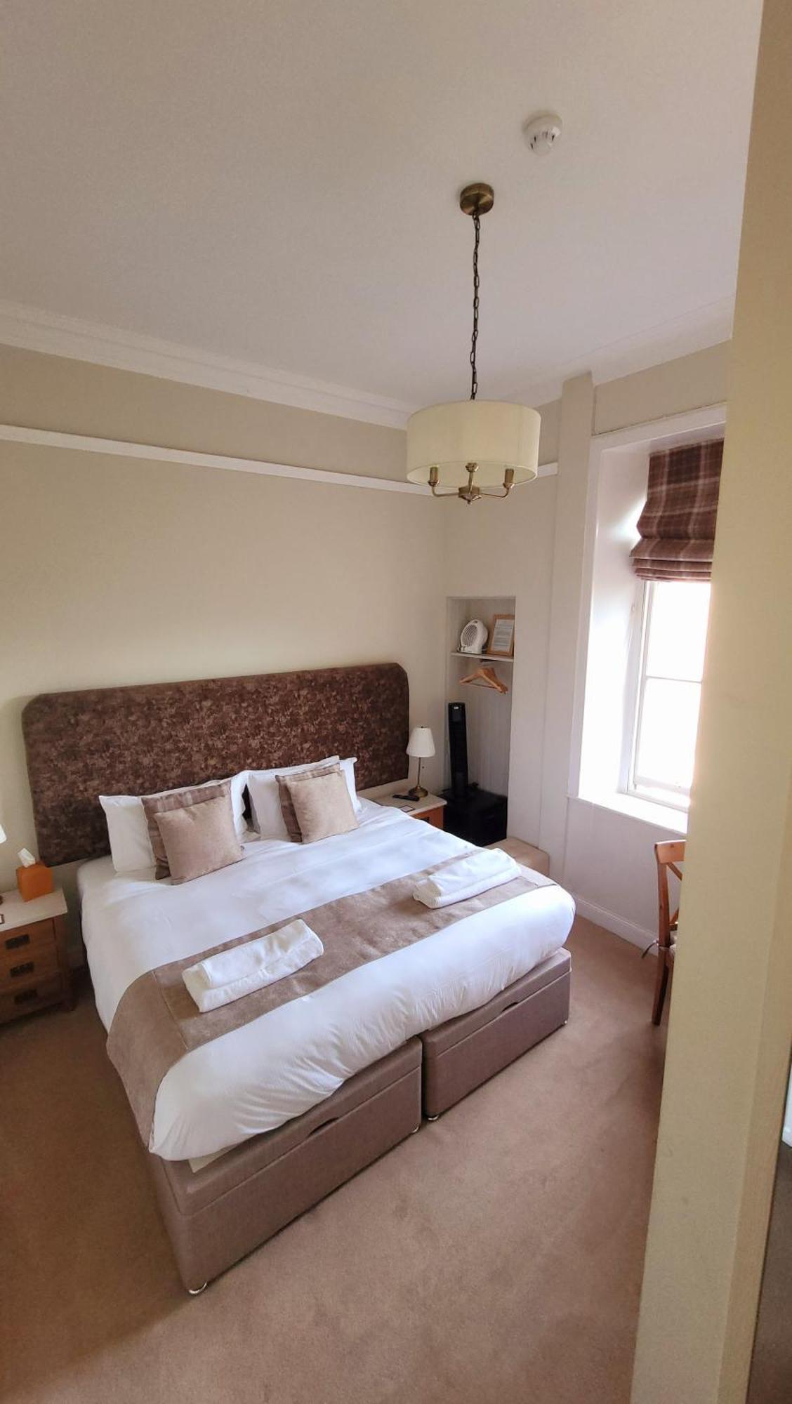 Dryburgh Arms Pub With Rooms Melrose Exterior photo