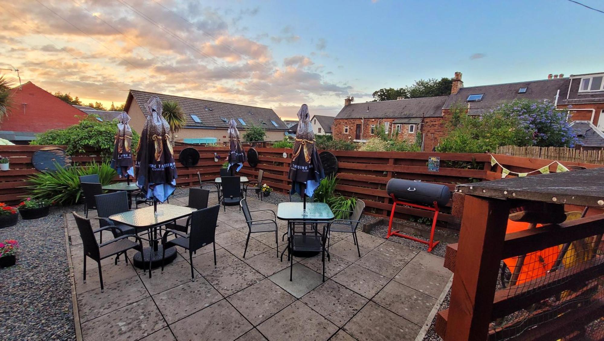 Dryburgh Arms Pub With Rooms Melrose Exterior photo